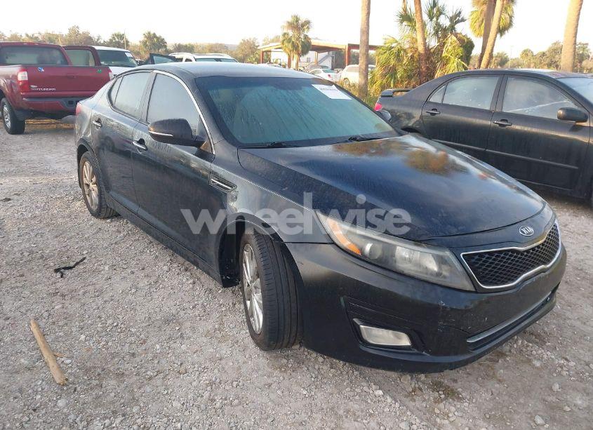 2015 Kia Optima LX (VIN 5XXGM4A70FG509325) main photo