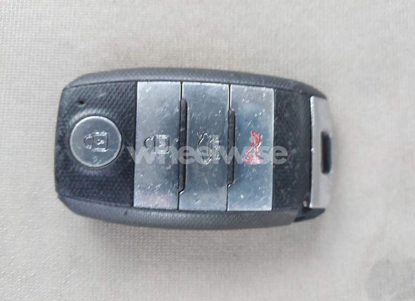 Photo 11 of 2015 Kia Optima LX (VIN 5XXGM4A70FG509325)