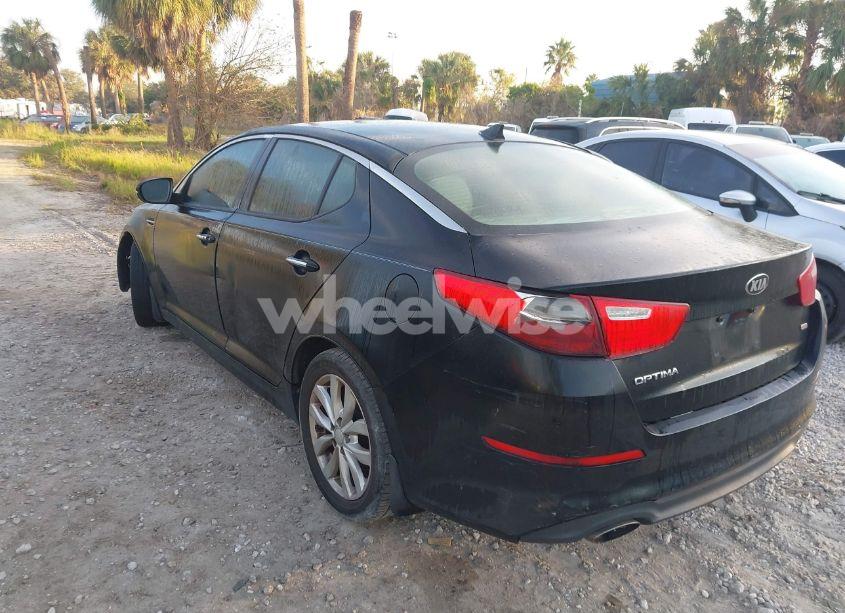 Photo 3 of 2015 Kia Optima LX (VIN 5XXGM4A70FG509325)