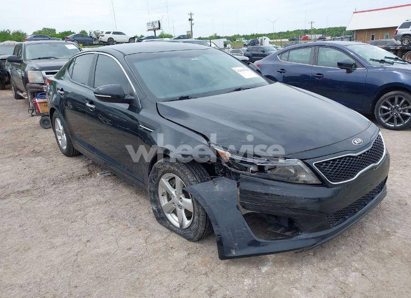 2015 Kia Optima LX (VIN 5XXGM4A70FG517585) main photo