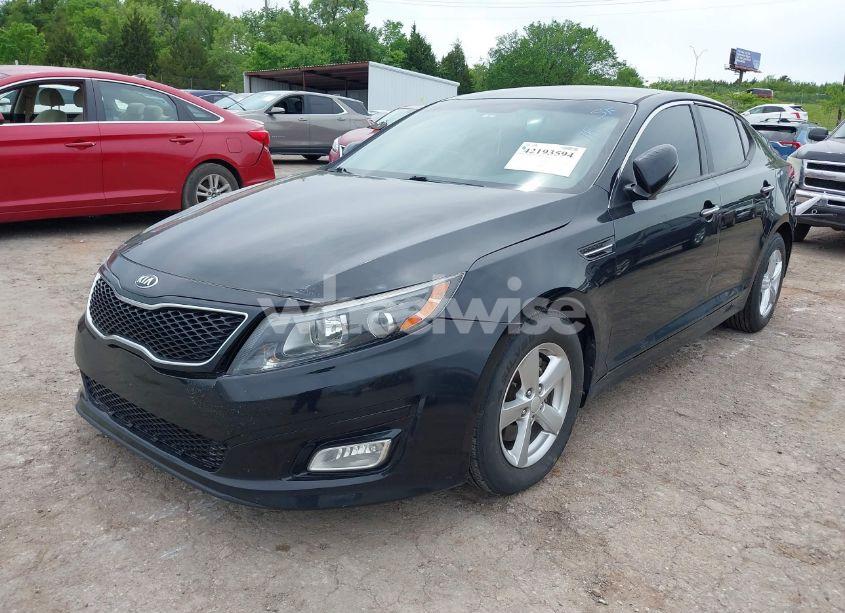 Photo 2 of 2015 Kia Optima LX (VIN 5XXGM4A70FG517585)