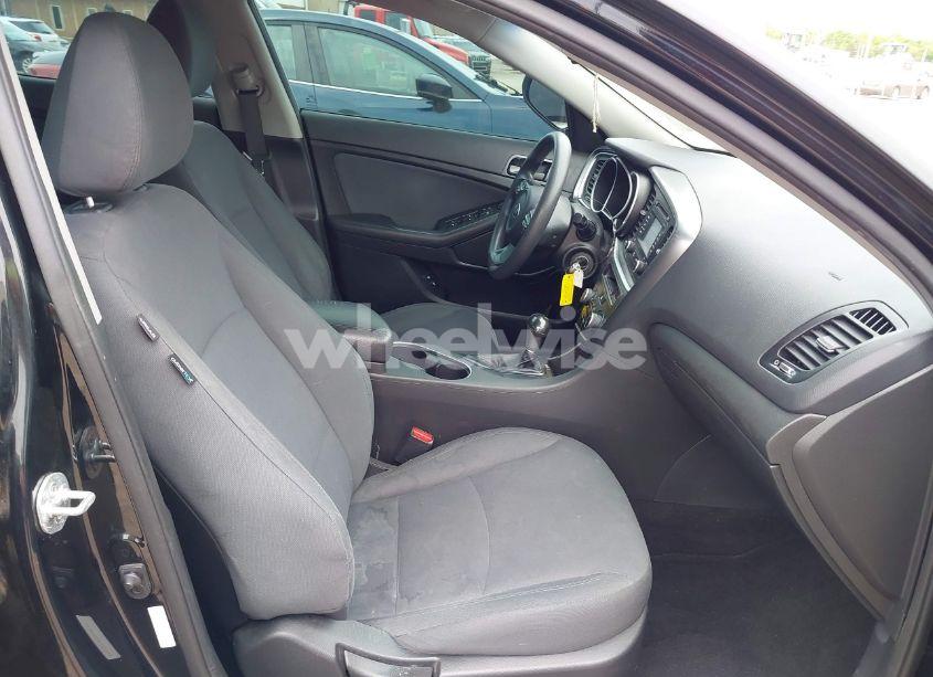 Photo 5 of 2015 Kia Optima LX (VIN 5XXGM4A70FG517585)