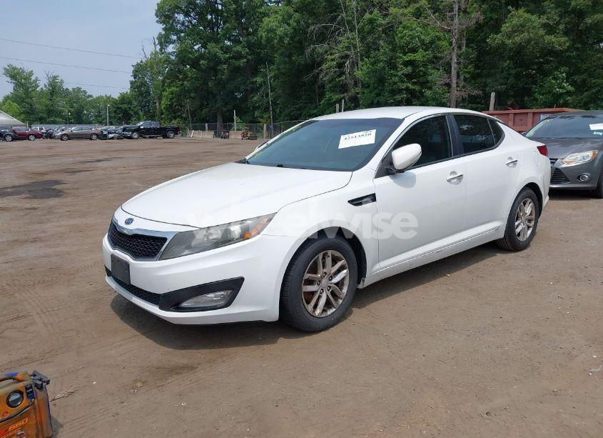 Photo 2 of 2012 Kia Optima LX (VIN 5XXGM4A71CG016071)