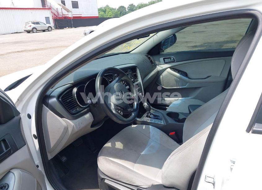 Photo 5 of 2012 Kia Optima LX (VIN 5XXGM4A71CG016071)