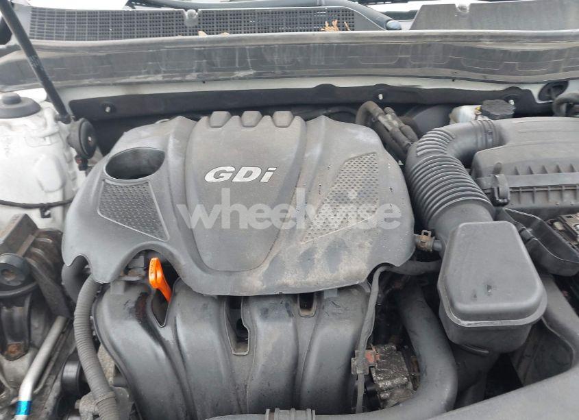 Photo 10 of 2012 Kia Optima LX (VIN 5XXGM4A71CG032691)