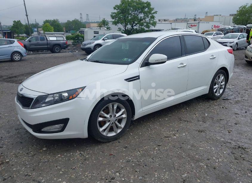 Photo 2 of 2012 Kia Optima LX (VIN 5XXGM4A71CG032691)