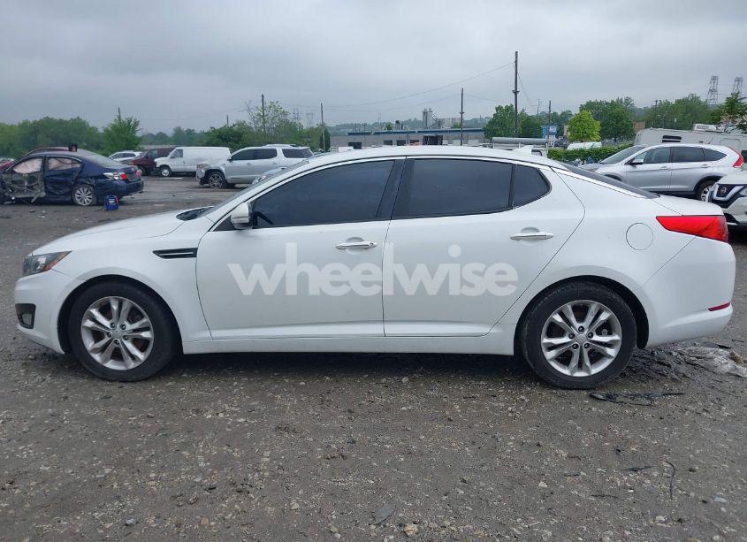 Photo 6 of 2012 Kia Optima LX (VIN 5XXGM4A71CG032691)
