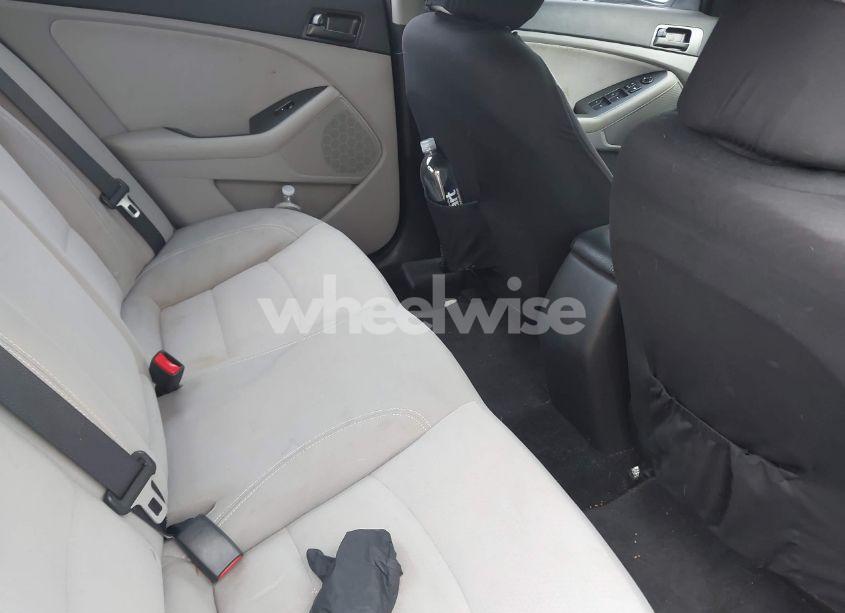 Photo 8 of 2012 Kia Optima LX (VIN 5XXGM4A71CG032691)