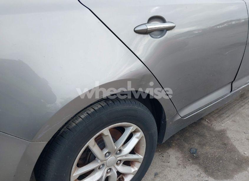 Photo 13 of 2012 Kia Optima LX (VIN 5XXGM4A71CG053864)