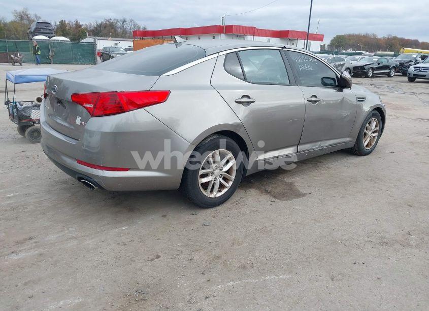 Photo 4 of 2012 Kia Optima LX (VIN 5XXGM4A71CG053864)