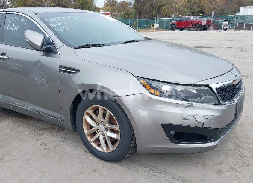 Photo 6 of 2012 Kia Optima LX (VIN 5XXGM4A71CG053864)