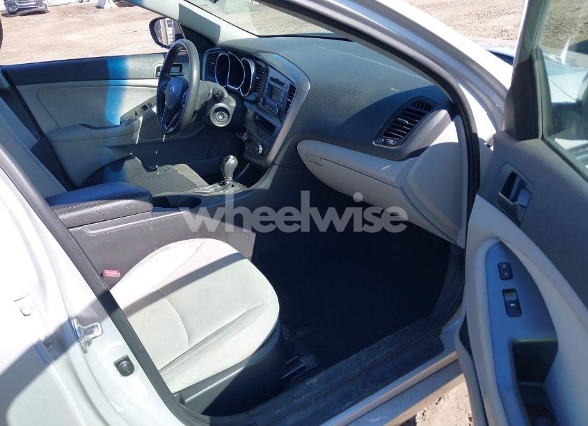 Photo 5 of 2012 Kia Optima LX (VIN 5XXGM4A71CG062032)