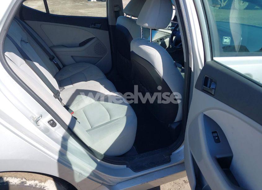 Photo 8 of 2012 Kia Optima LX (VIN 5XXGM4A71CG062032)