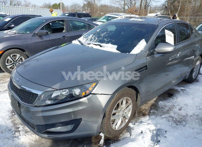 Photo 6 of 2012 Kia Optima LX (VIN 5XXGM4A71CG076786)