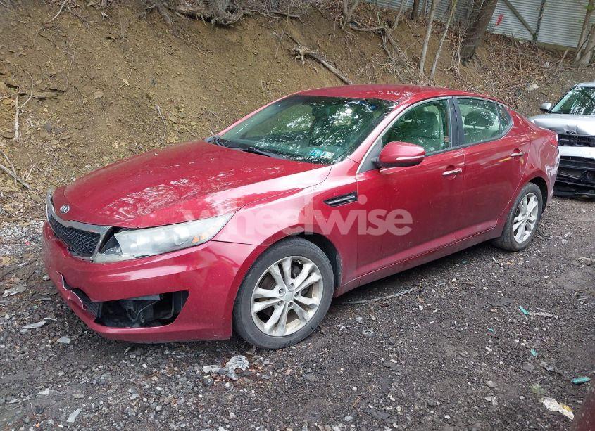 Photo 2 of 2013 Kia Optima LX (VIN 5XXGM4A71DG126720)