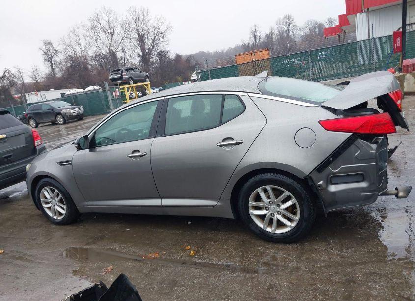 Photo 14 of 2013 Kia Optima LX (VIN 5XXGM4A71DG134087)