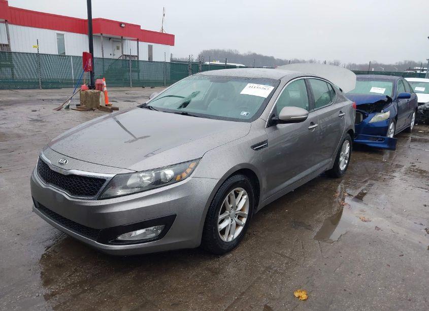 Photo 2 of 2013 Kia Optima LX (VIN 5XXGM4A71DG134087)
