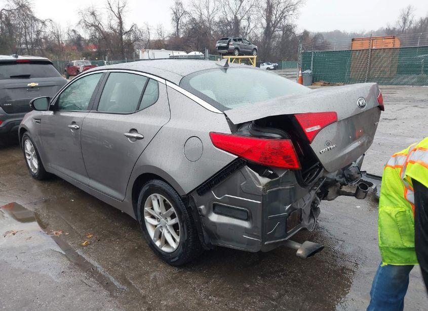 Photo 3 of 2013 Kia Optima LX (VIN 5XXGM4A71DG134087)