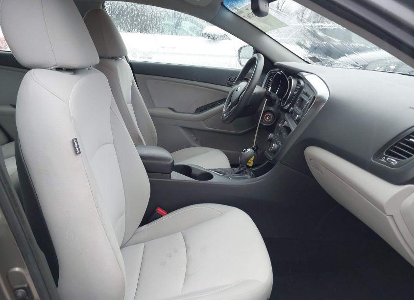 Photo 5 of 2013 Kia Optima LX (VIN 5XXGM4A71DG134087)