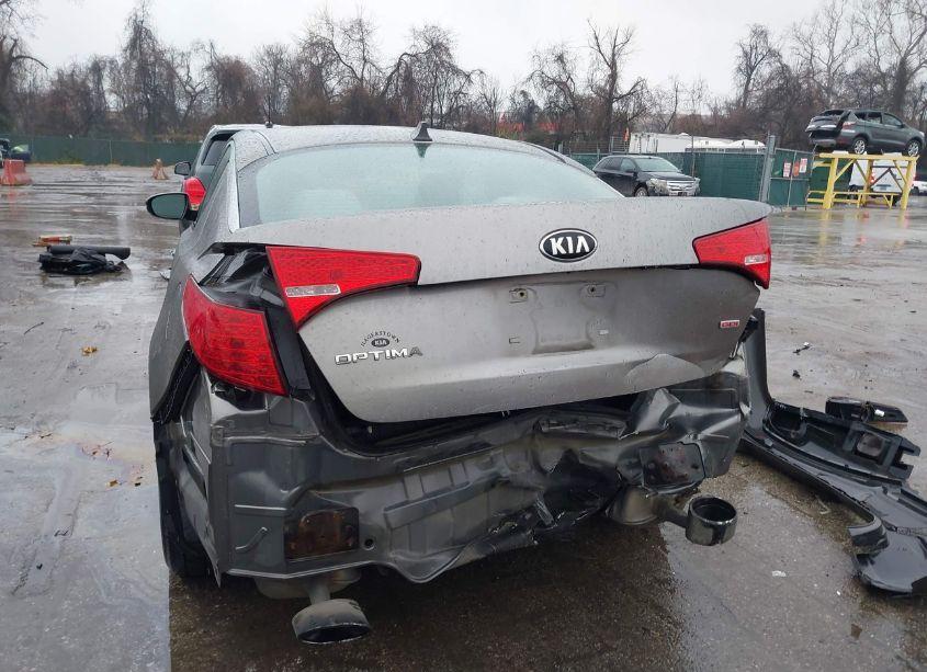 Photo 6 of 2013 Kia Optima LX (VIN 5XXGM4A71DG134087)