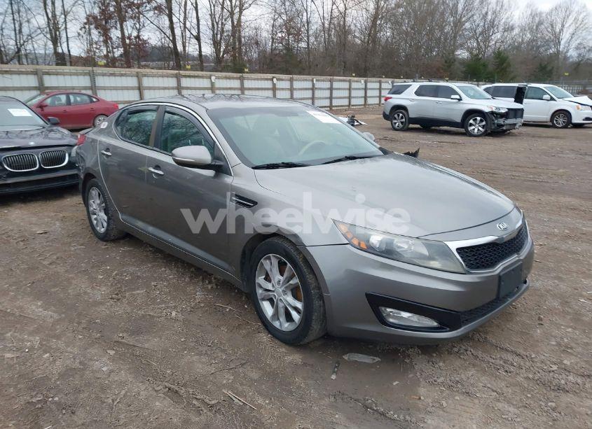 2013 Kia Optima LX (VIN 5XXGM4A71DG141685) main photo