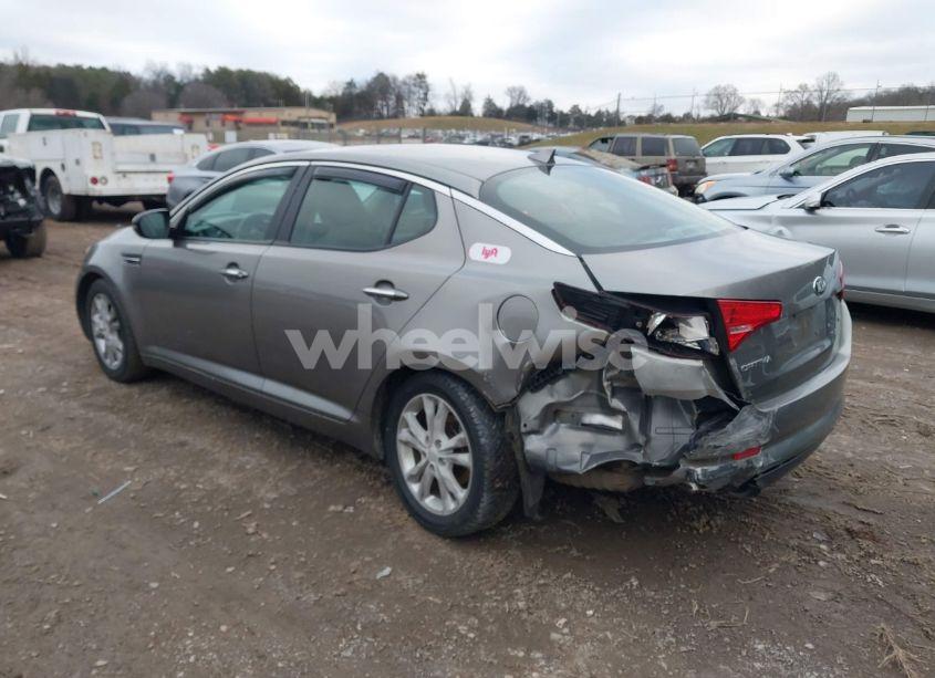 Photo 3 of 2013 Kia Optima LX (VIN 5XXGM4A71DG141685)