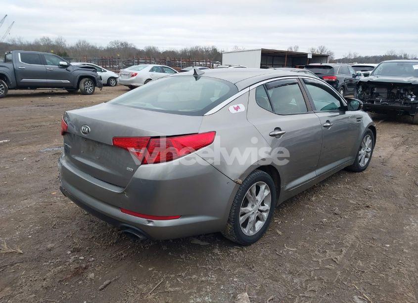 Photo 4 of 2013 Kia Optima LX (VIN 5XXGM4A71DG141685)