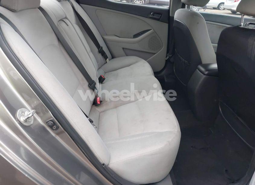 Photo 8 of 2013 Kia Optima LX (VIN 5XXGM4A71DG141685)