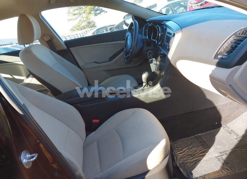 Photo 5 of 2013 Kia Optima LX (VIN 5XXGM4A71DG141900)