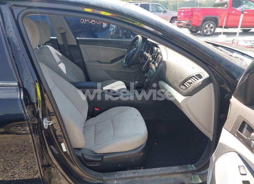 Photo 5 of 2013 Kia Optima LX (VIN 5XXGM4A71DG166585)