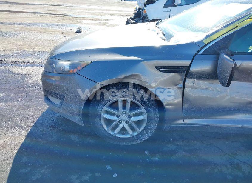 Photo 12 of 2013 Kia Optima LX (VIN 5XXGM4A71DG168269)