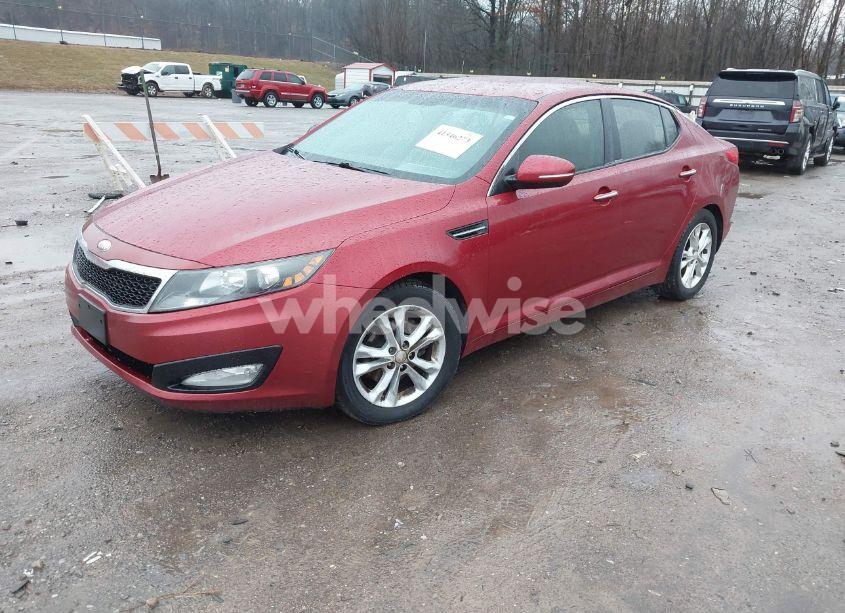 Photo 2 of 2013 Kia Optima LX (VIN 5XXGM4A71DG169938)
