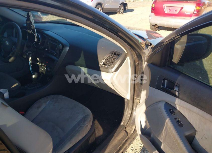 Photo 5 of 2013 Kia Optima LX (VIN 5XXGM4A71DG185525)