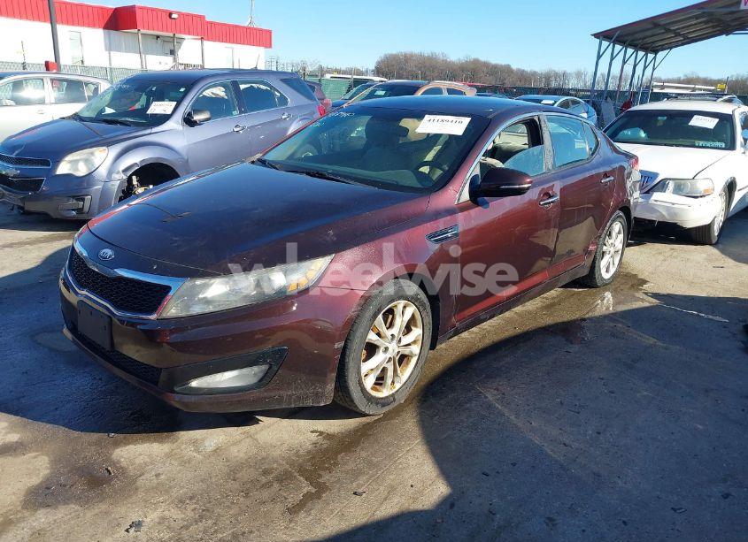 Photo 2 of 2013 Kia Optima LX (VIN 5XXGM4A71DG186111)