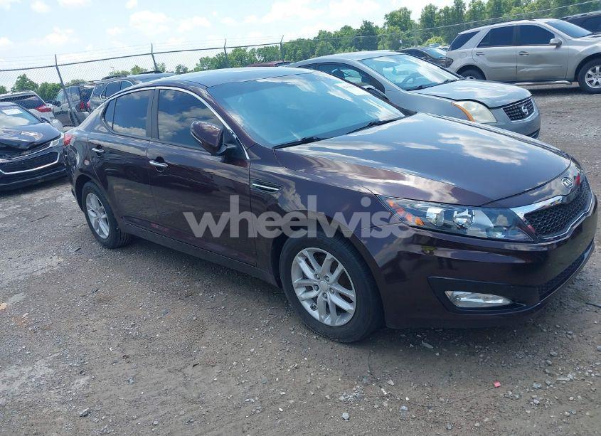 2013 Kia Optima LX (VIN 5XXGM4A71DG220421) main photo