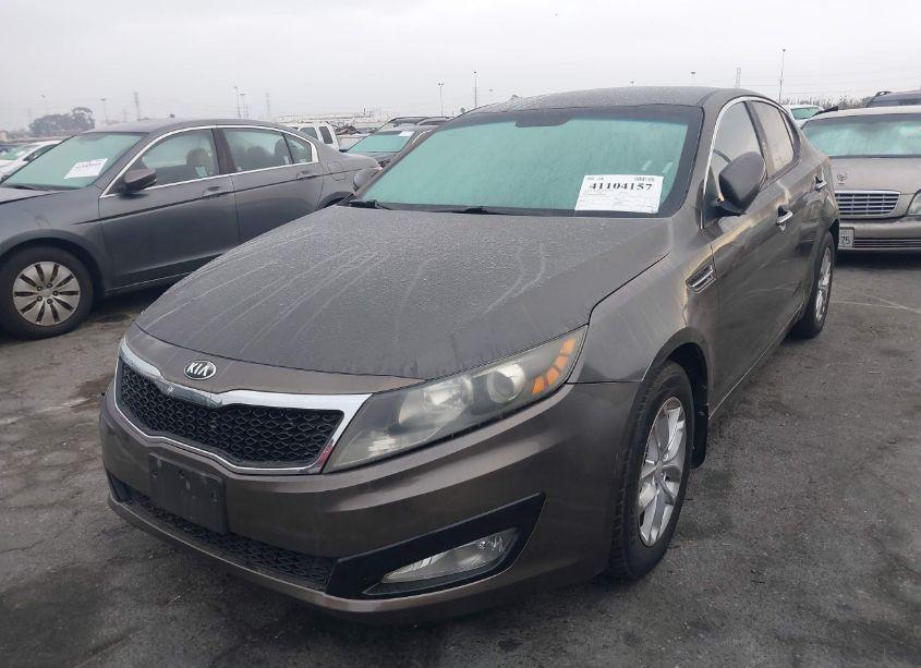 Photo 2 of 2013 Kia Optima LX (VIN 5XXGM4A71DG240992)