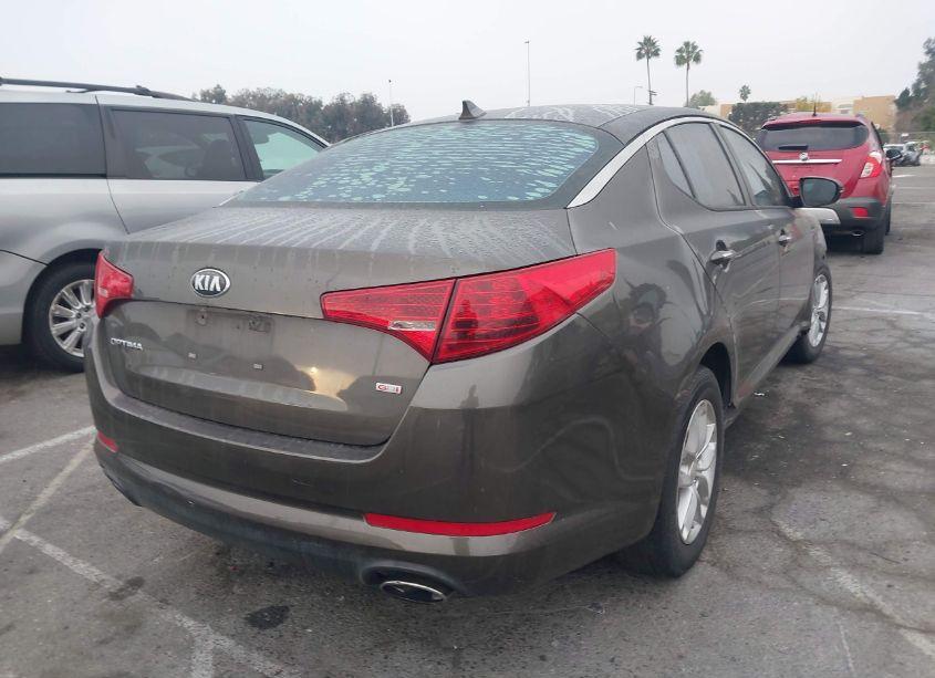 Photo 4 of 2013 Kia Optima LX (VIN 5XXGM4A71DG240992)