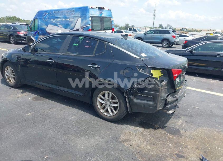 Photo 3 of 2013 Kia Optima LX (VIN 5XXGM4A71DG242841)