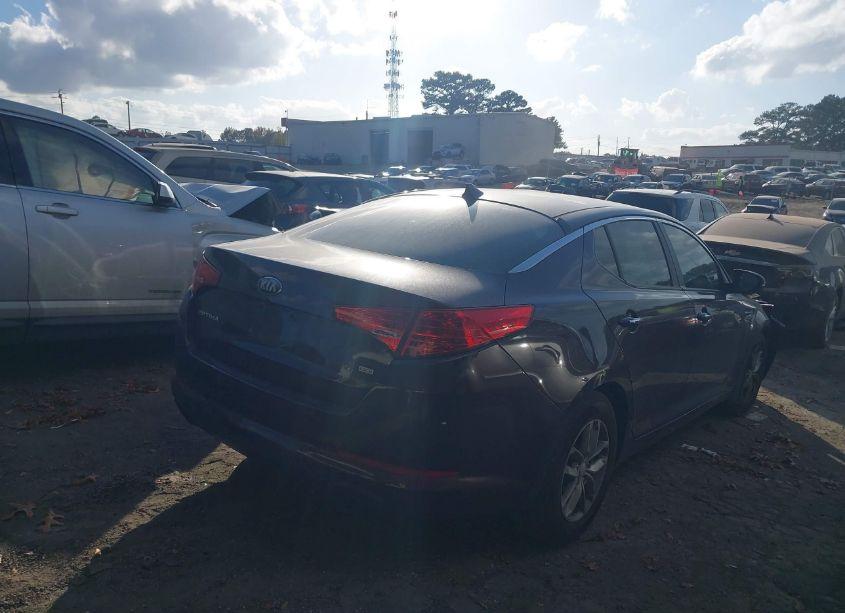 Photo 4 of 2013 Kia Optima LX (VIN 5XXGM4A71DG245769)