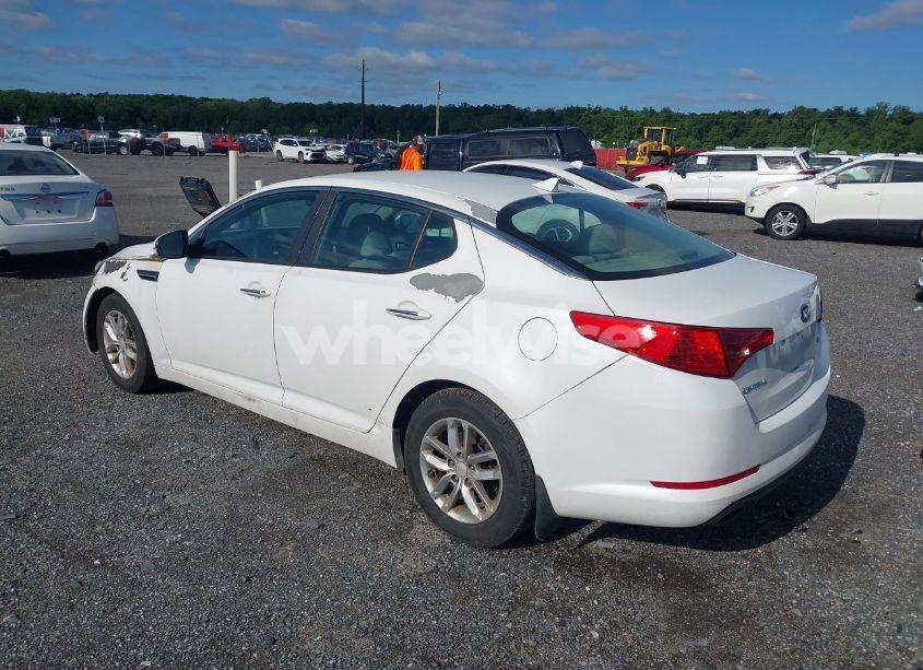 Photo 3 of 2013 Kia Optima LX (VIN 5XXGM4A71DG258747)