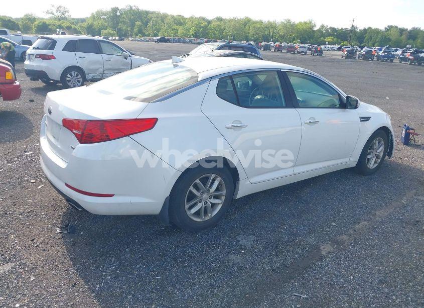Photo 4 of 2013 Kia Optima LX (VIN 5XXGM4A71DG258747)
