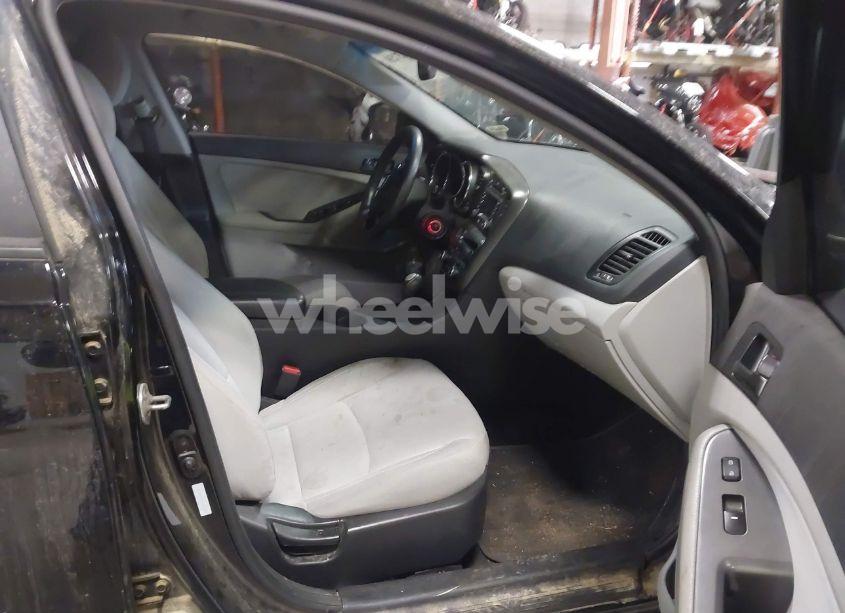 Photo 5 of 2013 Kia Optima LX (VIN 5XXGM4A71DG258831)