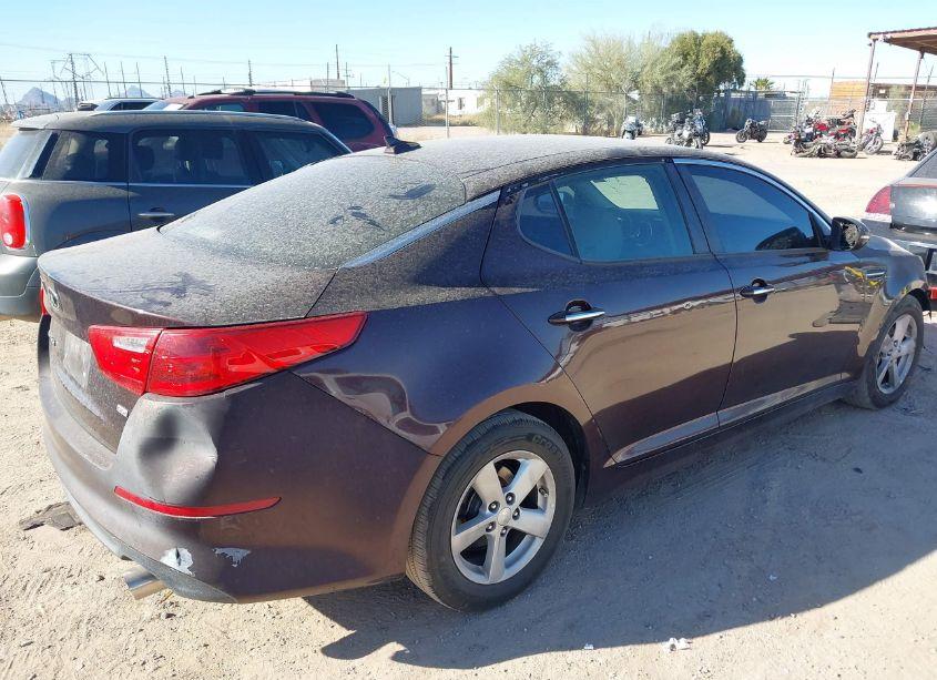 Photo 4 of 2014 Kia Optima LX (VIN 5XXGM4A71EG261522)