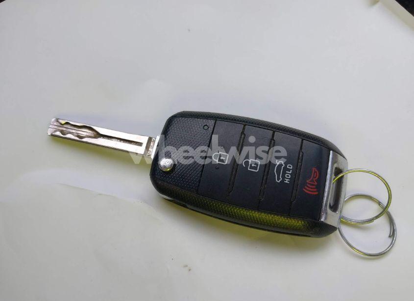 Photo 11 of 2014 Kia Optima LX (VIN 5XXGM4A71EG289837)