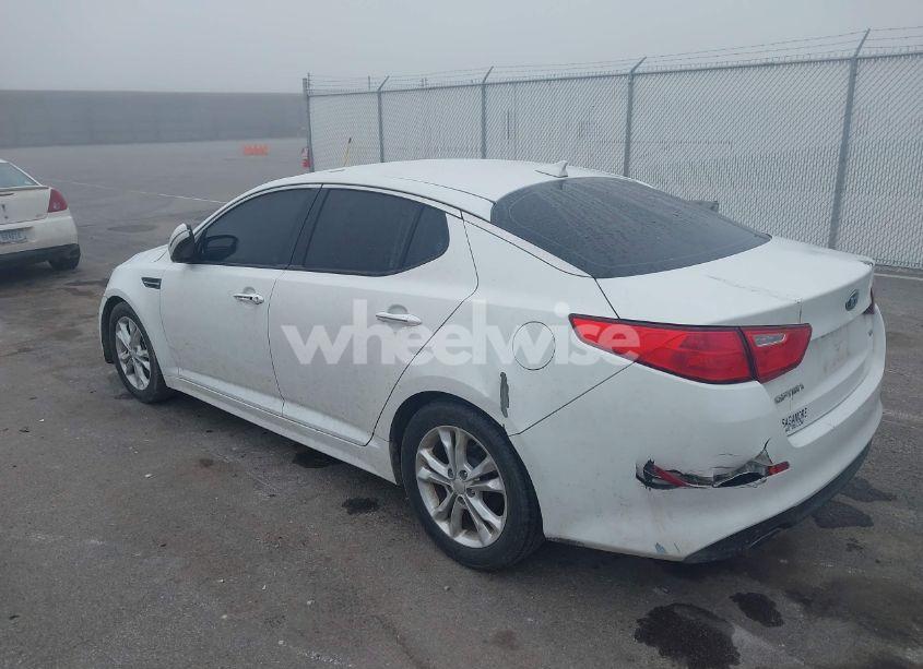 Photo 3 of 2014 Kia Optima LX (VIN 5XXGM4A71EG303834)