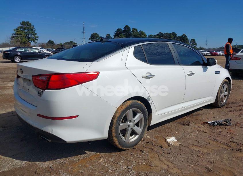 Photo 4 of 2014 Kia Optima LX (VIN 5XXGM4A71EG306023)