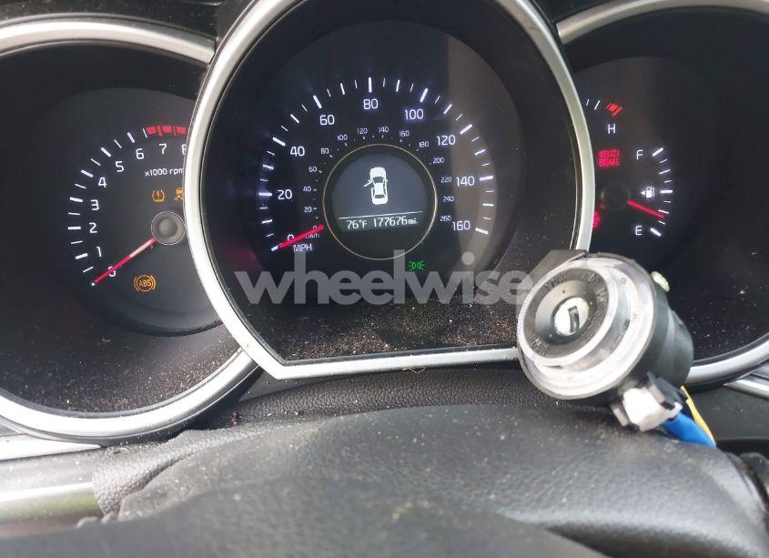 Photo 12 of 2014 Kia Optima LX (VIN 5XXGM4A71EG311304)