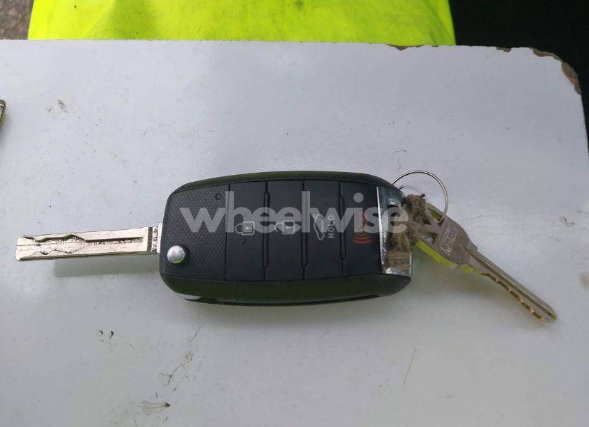 Photo 11 of 2014 Kia Optima LX (VIN 5XXGM4A71EG328023)