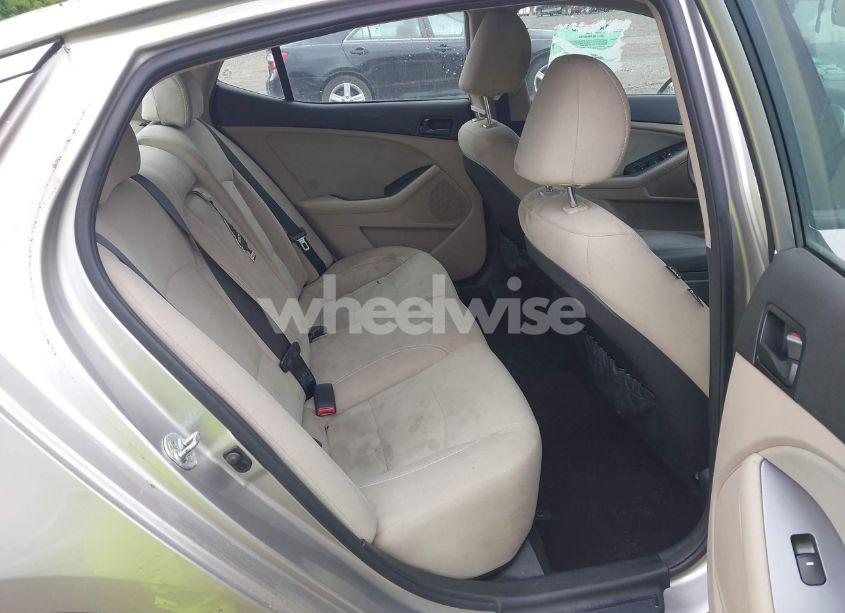 Photo 8 of 2014 Kia Optima LX (VIN 5XXGM4A71EG328023)