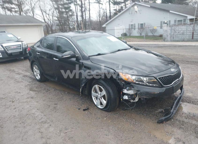 2014 Kia Optima LX (VIN 5XXGM4A71EG331827) main photo
